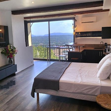 L'Essens Bed & Breakfast Файенс Екстериор снимка