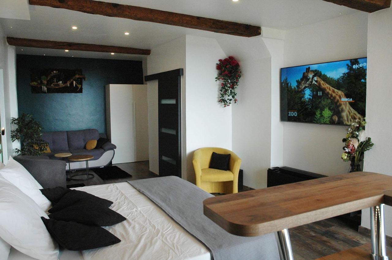 L'Essens Bed & Breakfast Файенс Екстериор снимка